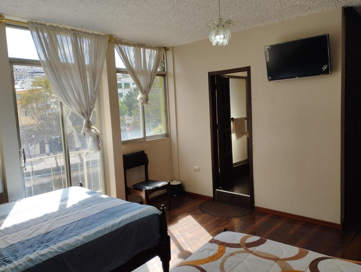 Hotel Saraguro ロハ エクステリア 写真