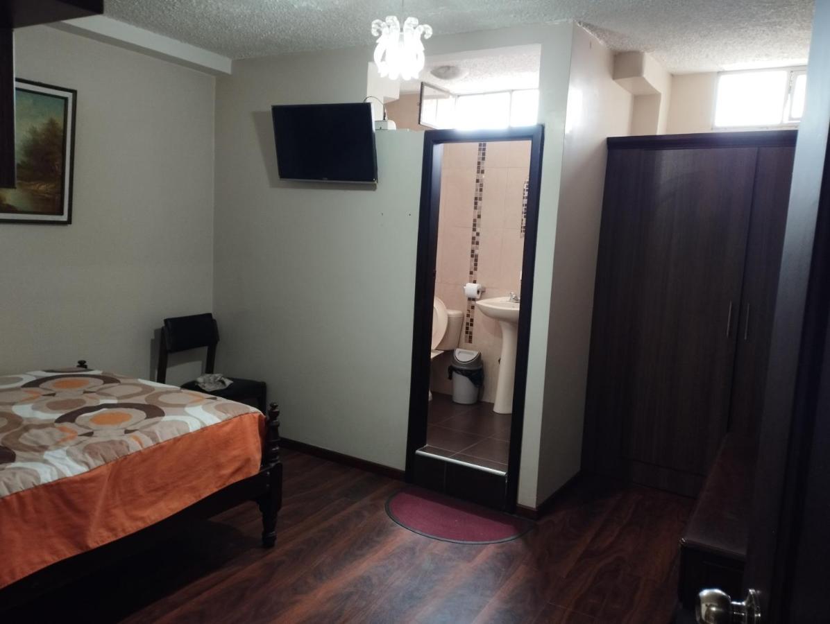 Hotel Saraguro ロハ エクステリア 写真